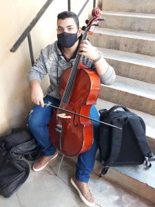 Com recursos do FIC, Orquestra de Violoncelos da Capital é oportunidade de aprendizado musical