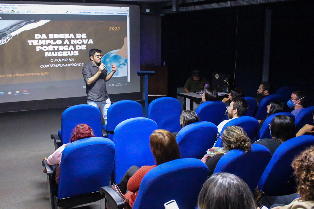 Alunos de escola pública realizam exposição de arte e professores lançam  livro sobre experiência em MS, Mato Grosso do Sul