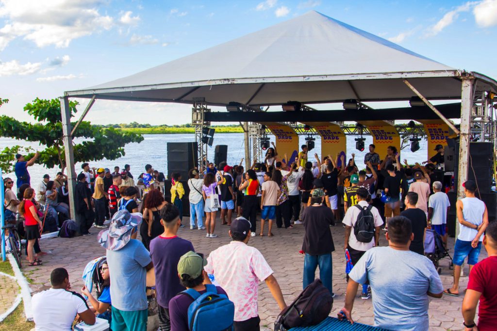 Batalha do Porto reúne MCs durante o Festival América do Sul em Corumbá