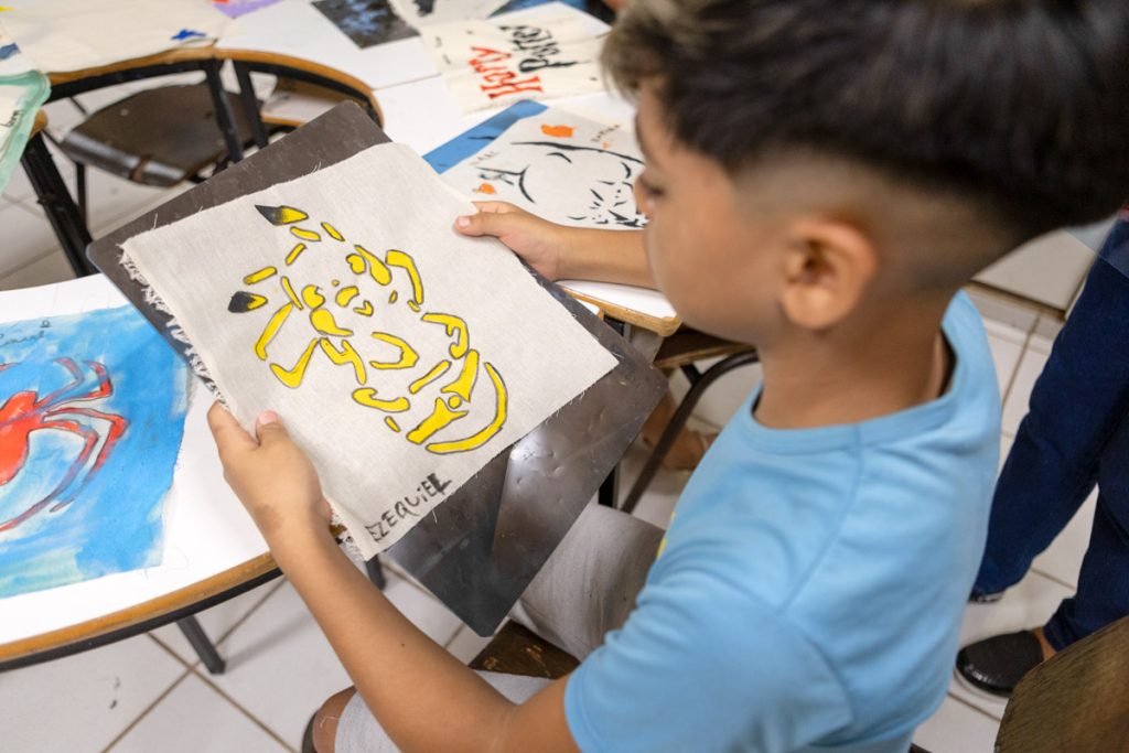 Festival América do Sul leva arte e cultura às escolas de Corumbá