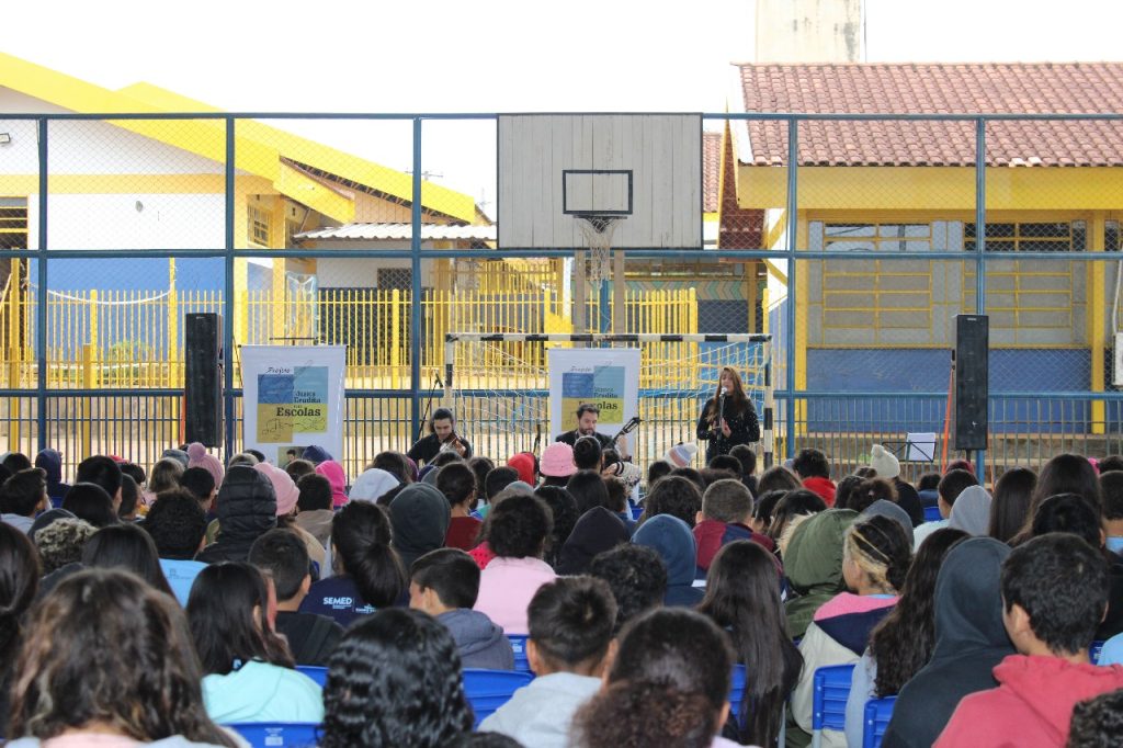 projeto "Música Erudita nas Escolas e Universidades"3