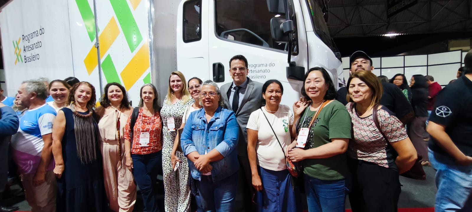 Fundação de Cultura recebe equipamentos e caminhão do Programa do Artesanato Brasileiro na Feira em Brasília