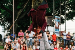 04-22-16 boca de cena - columpio - circo rebote9847