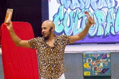 Circo-Le-Chapeau-O-incrivel-atirador-de-facas-113