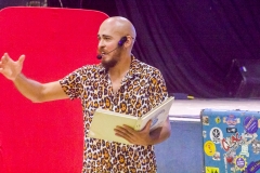 Circo-Le-Chapeau-O-incrivel-atirador-de-facas-120