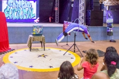 Circo-Le-Chapeau-O-incrivel-atirador-de-facas-126