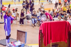 Circo-Le-Chapeau-O-incrivel-atirador-de-facas-130