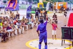 Circo-Le-Chapeau-O-incrivel-atirador-de-facas-132