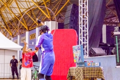 Circo-Le-Chapeau-O-incrivel-atirador-de-facas-135