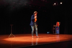 Espetaculo-Circo-Interacoes-Magicas-com-Ilusionista-Thiper-Thiago-Caboclo-09531
