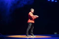 Espetaculo-Circo-Interacoes-Magicas-com-Ilusionista-Thiper-Thiago-Caboclo-09534