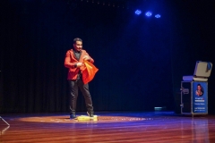 Espetaculo-Circo-Interacoes-Magicas-com-Ilusionista-Thiper-Thiago-Caboclo-09540