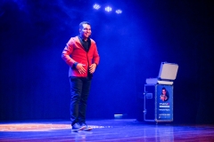 Espetaculo-Circo-Interacoes-Magicas-com-Ilusionista-Thiper-Thiago-Caboclo-09545