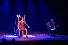 Espetaculo-Teatral-Aquele-Aquela-Menos-Ela-Liz-Natali-Soria-2499