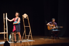 Espetaculo-Teatral-Aquele-Aquela-Menos-Ela-Liz-Natali-Soria-2518