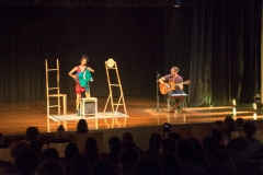 Espetaculo-Teatral-Aquele-Aquela-Menos-Ela-Liz-Natali-Soria-2556