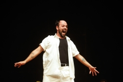 Espetaculo-Teatral-EPQVME-–-Eu-Preciso-Que-Voces-Me-Escutem-Andre-Tristao-9473