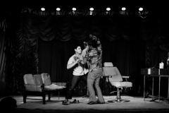 Espetaculo-Teatral-Tesoura-com-Teatral-Grupo-de-Risco-8801