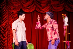Espetaculo-Teatral-Tesoura-com-Teatral-Grupo-de-Risco-8831