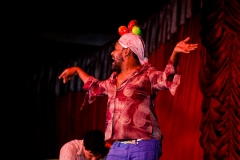 Espetaculo-Teatral-Tesoura-com-Teatral-Grupo-de-Risco-8901