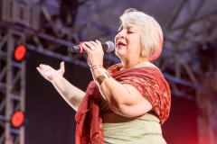 Orquestra-de-Camara-do-Pantanal-e-Sinfonica-de-CG-–-Mercedes-Sosa-a-voz-da-America-do-Sul-Juci-Ibanez-Marta-Cel-e-Lorraine-Espindola-Fotos-Elias-Campos-9750