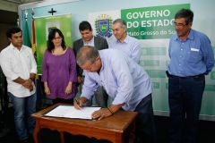 01-11-16 convenio governo e fcms com as ligas carnavalescas - 7169