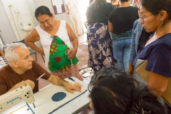 oficina-recriar-upcycling-em-jeans-luiz-gugliatto-fotos-Altair-Santos-7808
