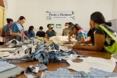 oficina-recriar-upcycling-em-jeans-luiz-gugliatto-fotos-Altair-Santos-7813