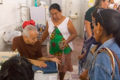oficina-recriar-upcycling-em-jeans-luiz-gugliatto-fotos-Altair-Santos-7819